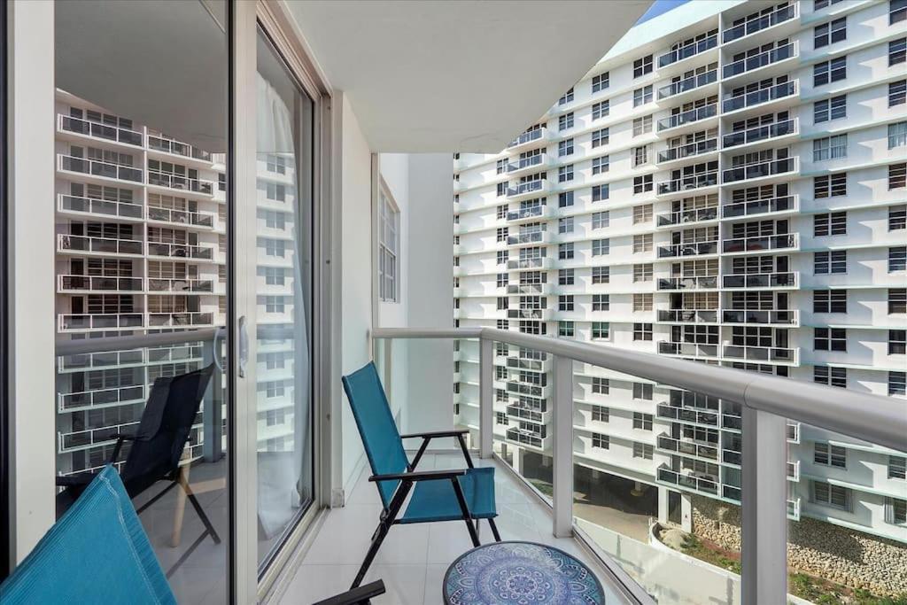Beachfront 2 Bedroom At Tides Hollywood 8Th Floor ภายนอก รูปภาพ