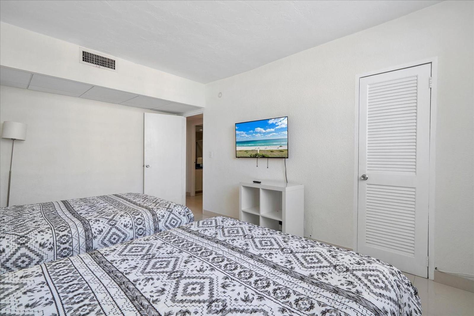 Beachfront 2 Bedroom At Tides Hollywood 8Th Floor ภายนอก รูปภาพ